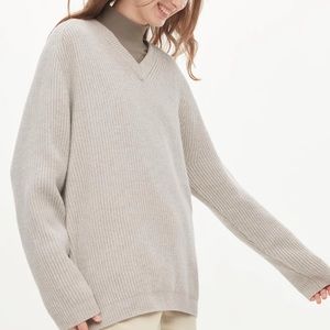 Uniqlo V neck Ribbed Sweater